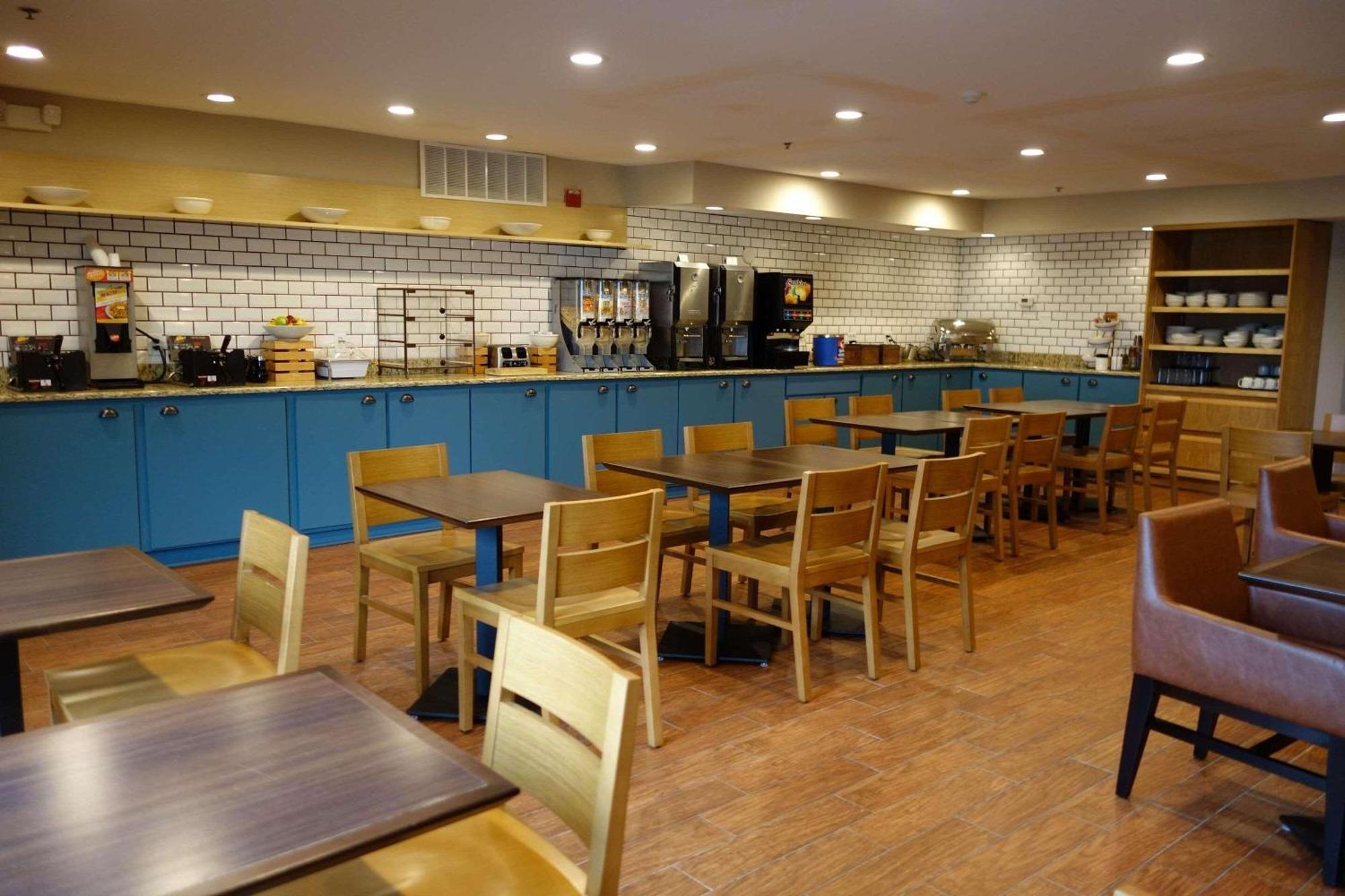 Country Inn & Suites By Radisson, Ames, Ia ภายนอก รูปภาพ