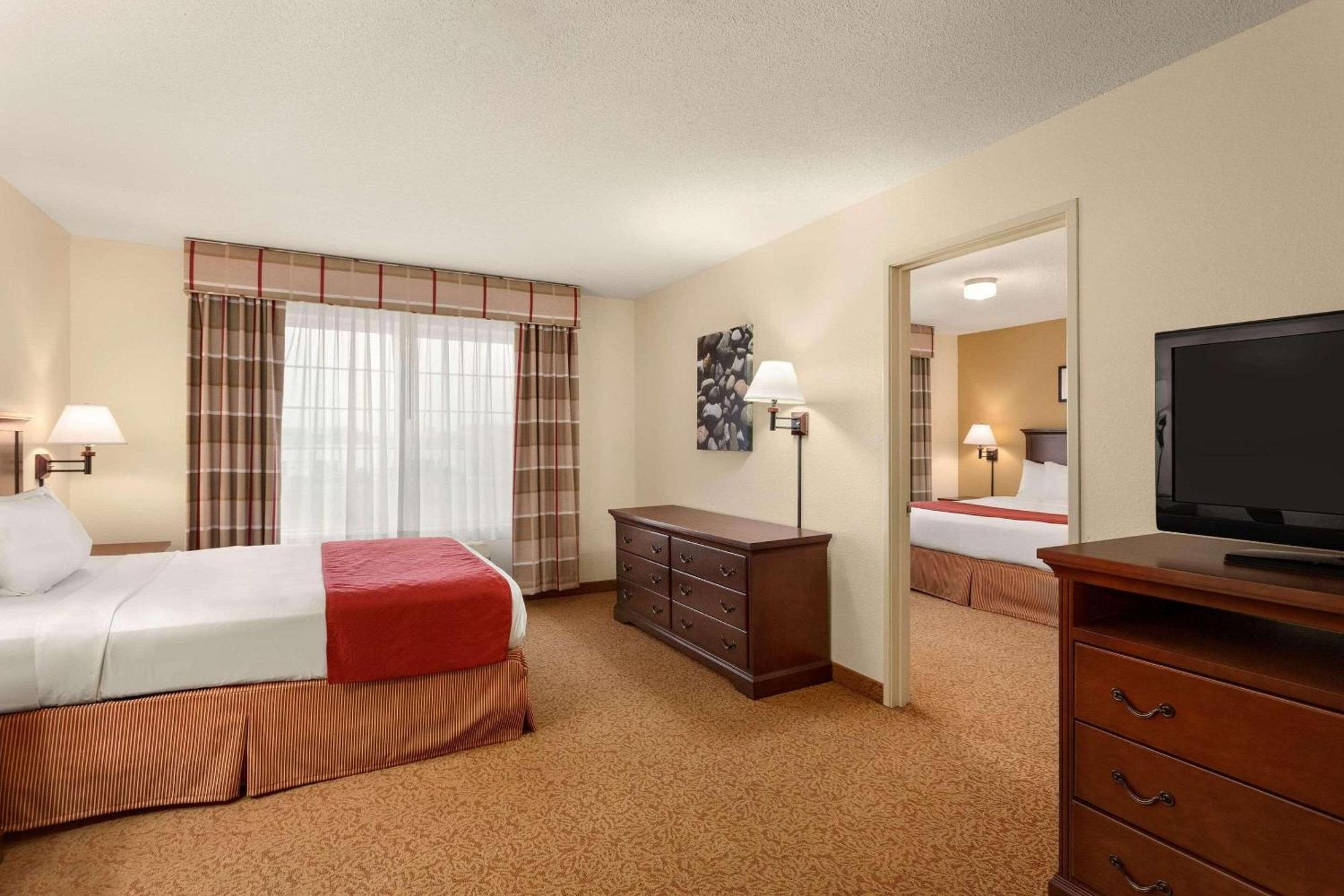 Country Inn & Suites By Radisson, Ames, Ia ภายนอก รูปภาพ